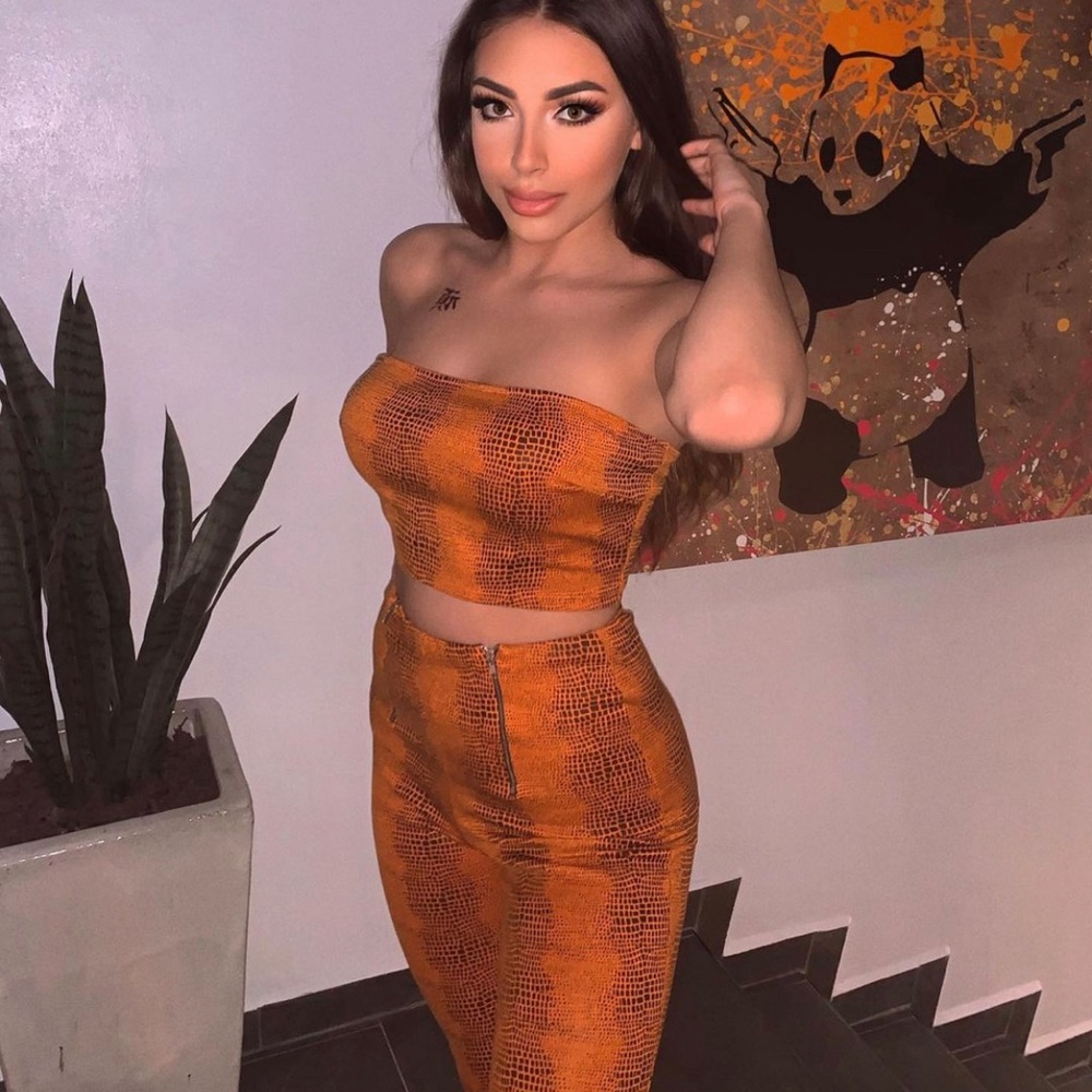 Two piece set
